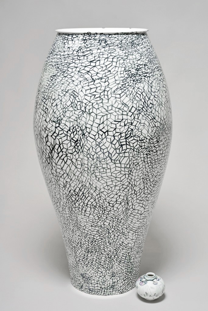 Nouvelles formes pour Sèvres, Grand vase Charpin - © Pierre Charpin
